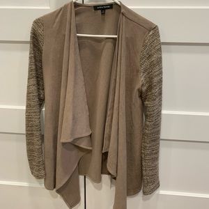 Patterned sleeve cardigan